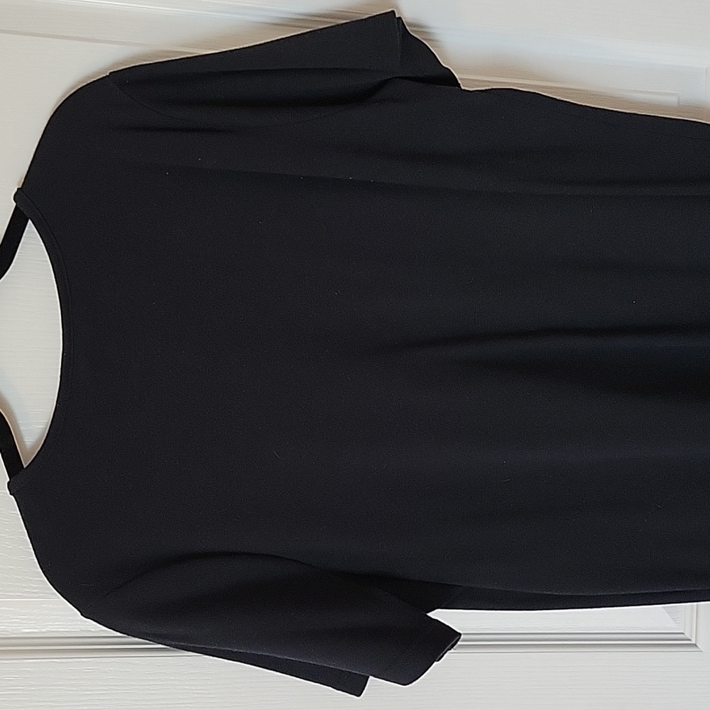 Quacker Factory V-neck Rhinestone Top - Picture 3 of 8
